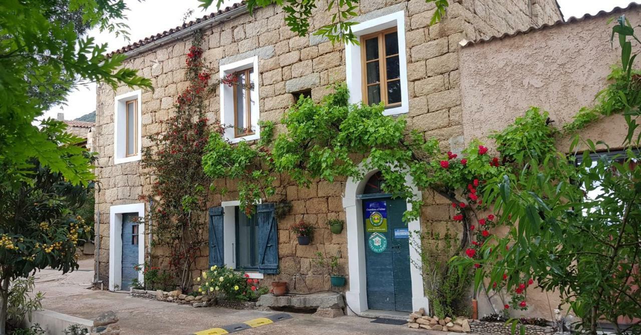 Hotel L'Orca di San Gavinu Figari  Esterno foto
